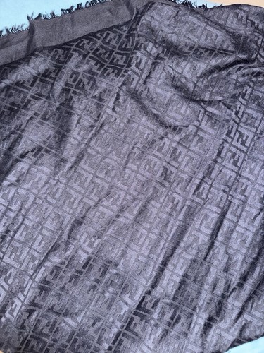 Sciarpa fendi nera - sciarpa,