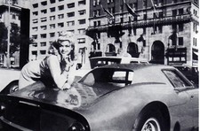 JANE MANSFIELD FERRARI 250 LE MANS NEW YORK 1965 CARTOLINA - 1043