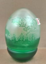 palais royal scatola uova vetro verde con decoro paesaggio a rilievo h cm 12
