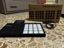 Native Instruments MASCHINE MIKRO MK3 midi controller