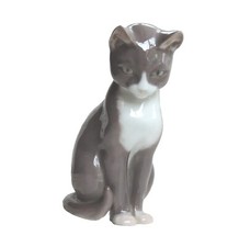 Gatto Bianco e Grigio Porcellana numero 1876 Big & Grondahl Kitten Cat Figurine