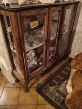 ANTICA VETRINA STILE CHIPPENDALE IN RADICA DI NOCE E VETRI MOLATI anni '40/50