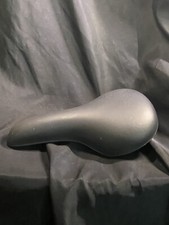SELLE ROYAL BLACK BIKE SEAT