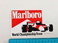ADESIVO MARLBORO WORLD