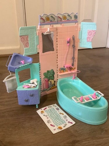 Barbie tutto intorno casa - barbie,