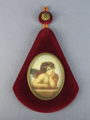 Ornamento parete con figura - con,