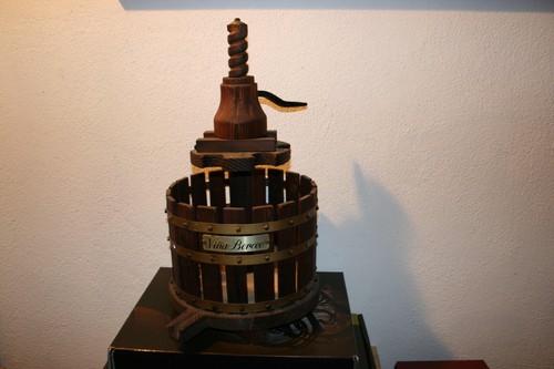 Vecchio espositore vino in - espositore, di