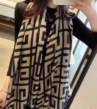 sciarpa autuno beige nero lunga 