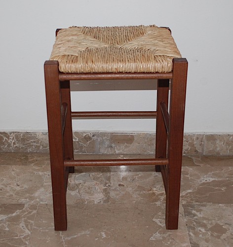 Sgabello legno poggiapiedi - in,