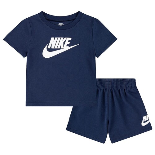 Nike completo pezzi - 2, shorts