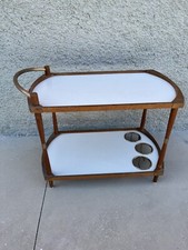 Carrello Portavivande Vintage In Legno Con Ripiani E Porta Bottiglie Anni ’60