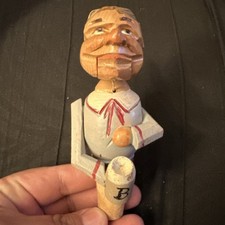 Antico tappo bottiglia sughero meccanico uomo legno intagliato a mano apre bocca e bevande