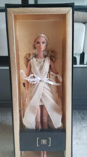 Fashion royalty doll - doll, edizione