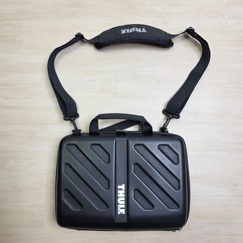 Custodia rigida nera - , per
