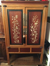 Mobile Cinese in Legno con Intarsi in Osso Pregiati