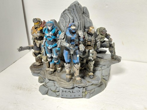 Statua halo reach noble - halo,