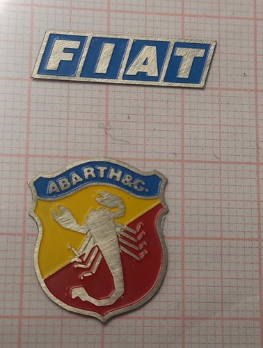 Coppia loghi metallo fiat - metallo,