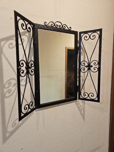 Specchio ferro battuto - , arte
