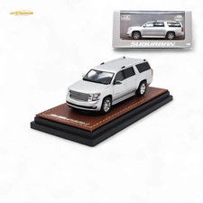 GOC Chevrolet Suburban 2015 - Argento 1:64