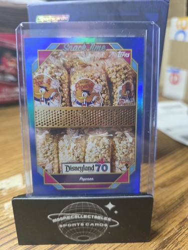 2025 topps disneyland - 2025, 70°