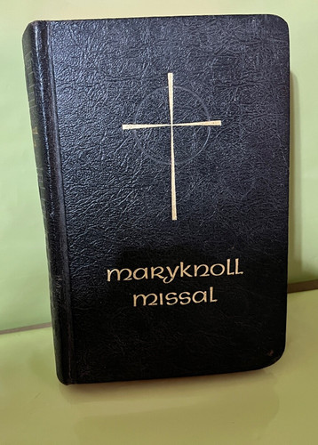 The maryknoll missal vintage - missal,