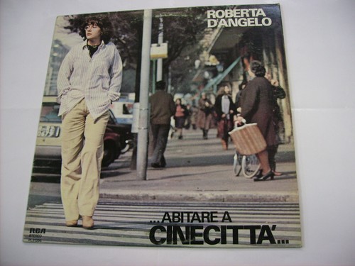 Roberta angelo abitare - roberta, a