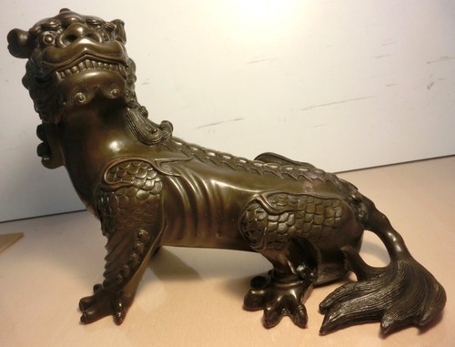 Figura bronzo leone cinese - in,