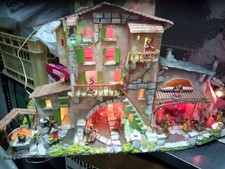 PRESEPE ARTIGIANALE AMBIENTAZIONE BORGO CON NAITIVITà