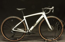 Bicicletta in carbonio Specialized Diverge Expert 2023 54 cm Rival eTap/GX 12s bianca fl demo