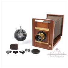 Antica macchina fotografica da