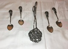 Set 4 cucchiaini + pinza