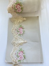 Bordo multicolore ricamato