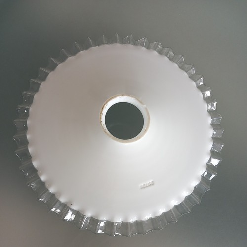 Antique french pie crust - 26,