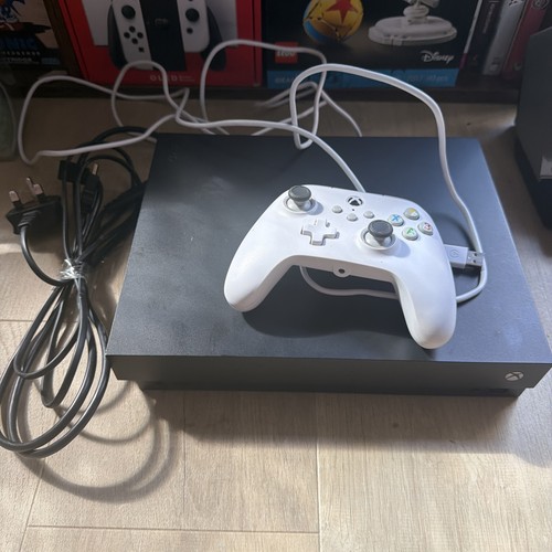 Microsoft xbox one - x, 1