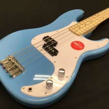 Squier by Fender Sonic™