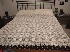 coperta fatta all'uncinetto in