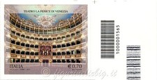2013 francobollo Teatro La Fenice - Venezia VARIETA NON FUSTELLATO DX BARRE 1565