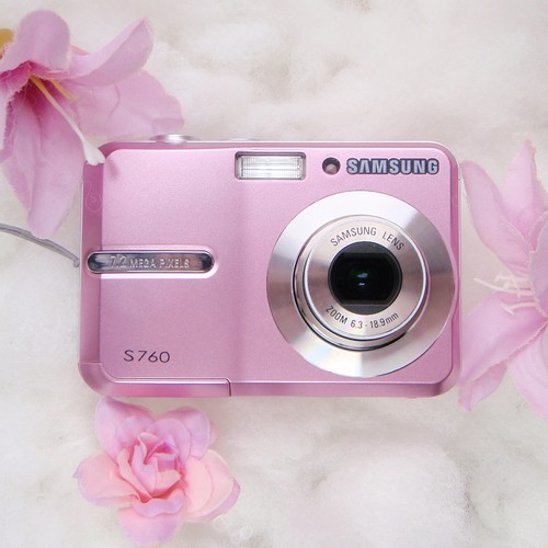 Fotocamera digitale rosa