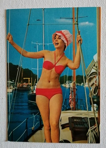 Ragazza bikini girl pin - bikini,