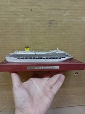Modellino nave Costa Favolosa Costa Crociere con base vintage da collezione