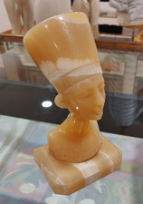 Copia bustino di Nefertiti in pietra dura dall'Egitto altezza 19 cm