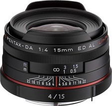 PENTAX obiettivo super grandangolare messa a fuoco singola HD DA 15 mm F4 ED AL Limited nero nuovo