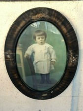 antica foto bambino in cornice ovale in legno primi '900