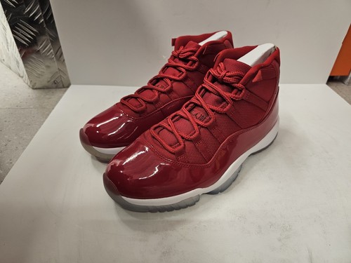 Taglia nike jordan 11 - -,