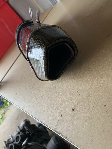 Silenziatore tri ovale slip-on