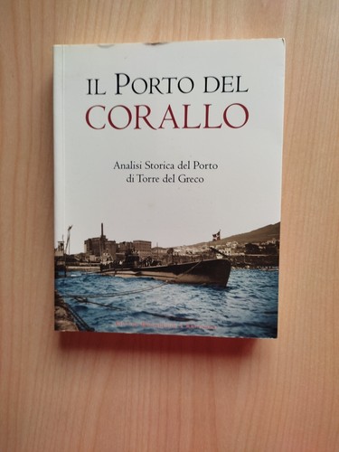 Porto del corallo - -, analisi