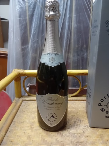 Bottiglia spumante con scatola - spumante,