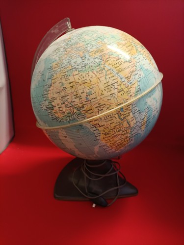 Mappamondo illuminato - illuminato,
