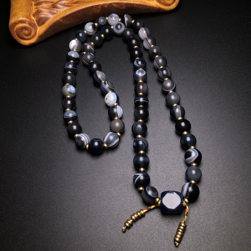 Collana unica tibetana vecchia