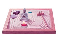 STATUINA BUDDAH IN GIARDINO